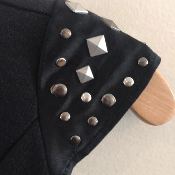 BUNDLE & SAVE 😊GIRLS BLACK PEPLUM DRESS - Picture 4 of 6